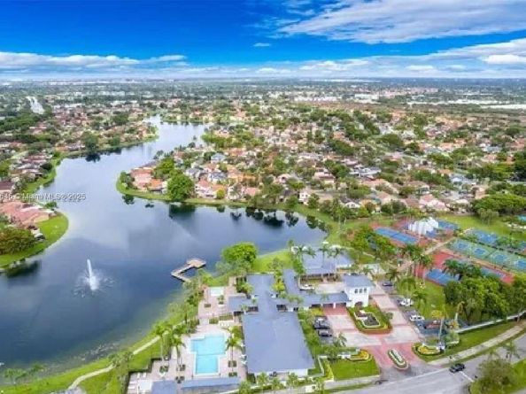 17349 NW 62nd Pl, Hialeah FL 33015