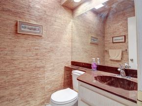17349 NW 62nd Pl, Hialeah FL 33015