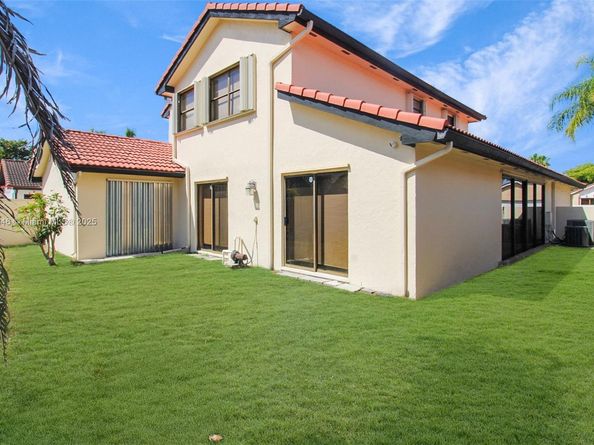 17349 NW 62nd Pl, Hialeah FL 33015