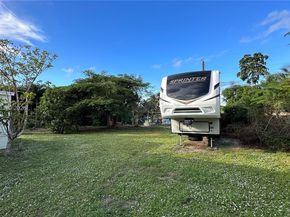 119 SW 8th Ave, Boynton Beach FL 33435