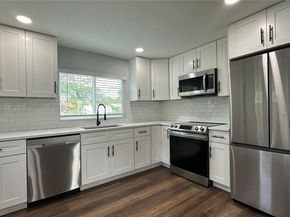 119 SW 8th Ave, Boynton Beach FL 33435