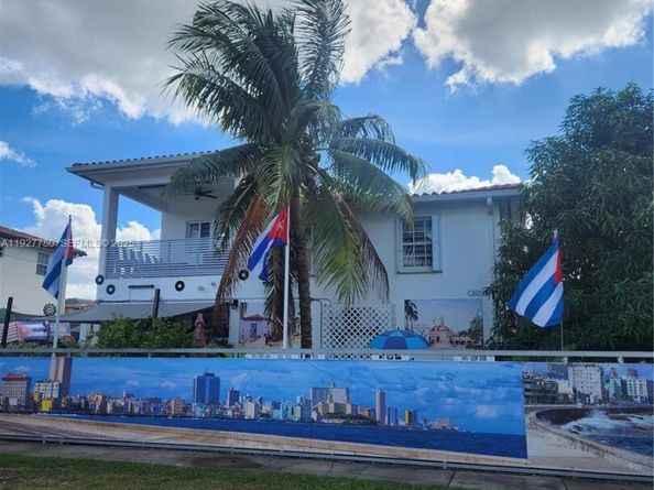 1645 SW 83rd Ct, Miami FL 33155