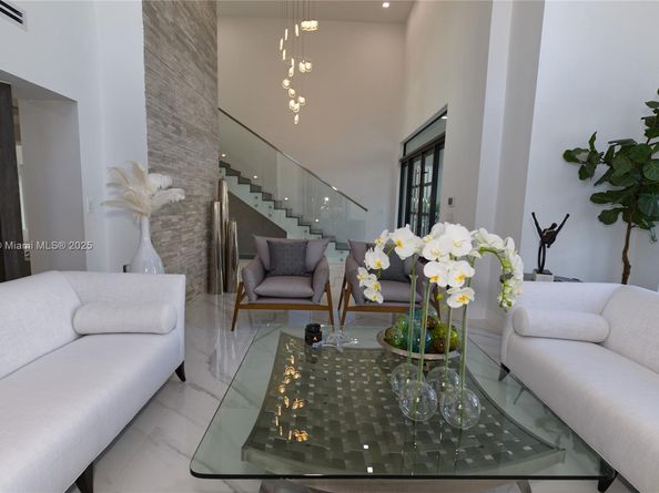 3368 NE 169th St, North Miami Beach FL 33160