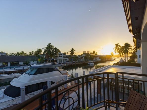 3368 NE 169th St, North Miami Beach FL 33160