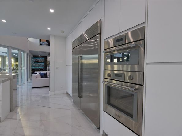 3368 NE 169th St, North Miami Beach FL 33160