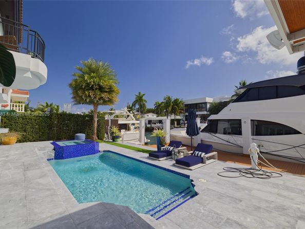 3368 NE 169th St, North Miami Beach FL 33160