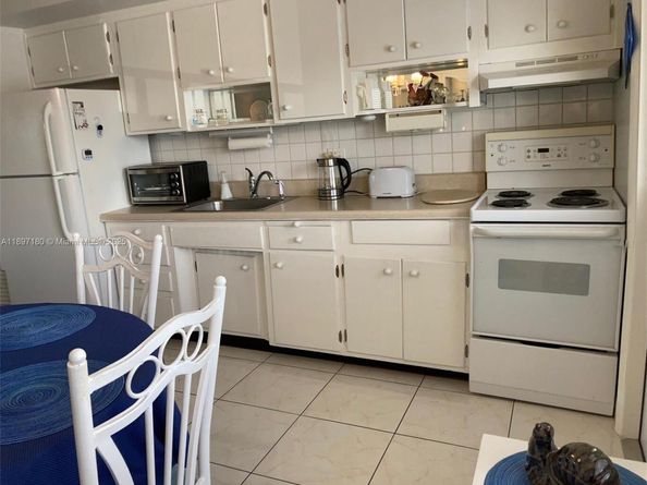 223 S Federal Hwy 46, Dania Beach FL 33004