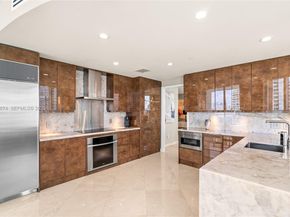 901 Brickell Key Blvd 2804, Miami FL 33131