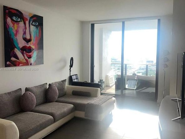 1600 NE 1st Ave 3012, Miami FL 33132