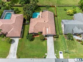 11880 NW 24th St, Plantation FL 33323