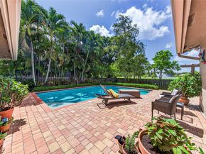 11880 NW 24th St, Plantation FL 33323