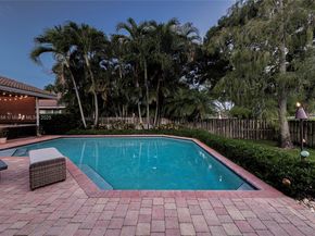 11880 NW 24th St, Plantation FL 33323
