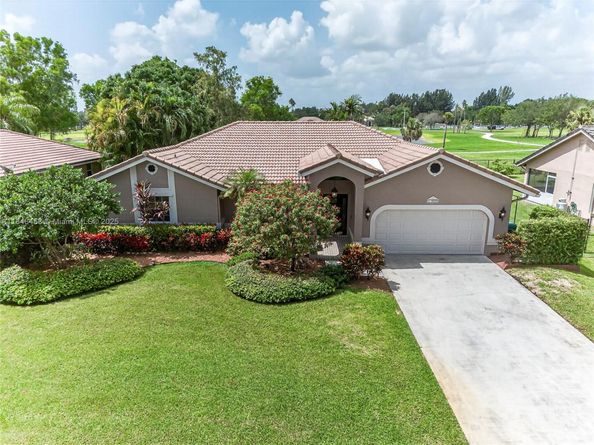 11880 NW 24th St, Plantation FL 33323