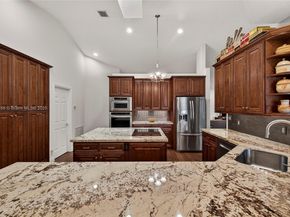 11880 NW 24th St, Plantation FL 33323