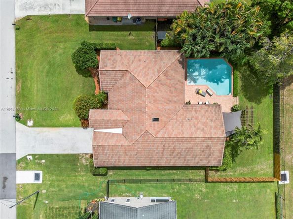 11880 NW 24th St, Plantation FL 33323