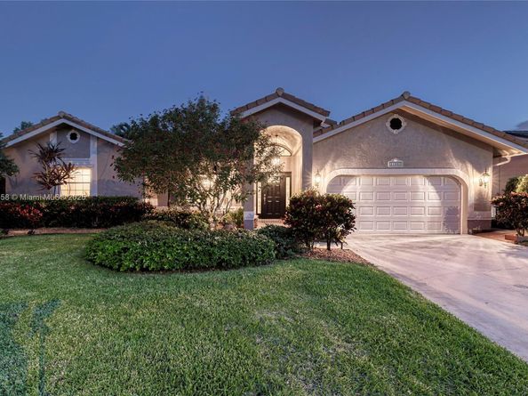 11880 NW 24th St, Plantation FL 33323