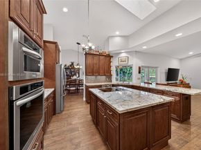 11880 NW 24th St, Plantation FL 33323