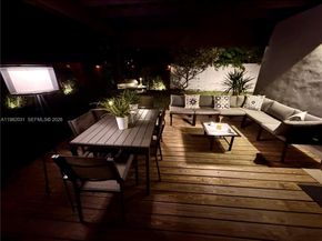 930 NW 145th Ter, Miami FL 33168