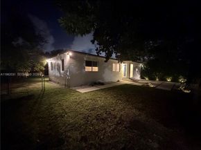 930 NW 145th Ter, Miami FL 33168