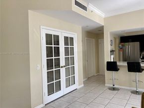 21205 Yacht Club Dr 204, Aventura FL 33180