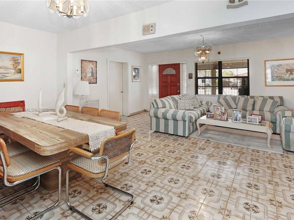 192 W 33rd St, Hialeah FL 33012