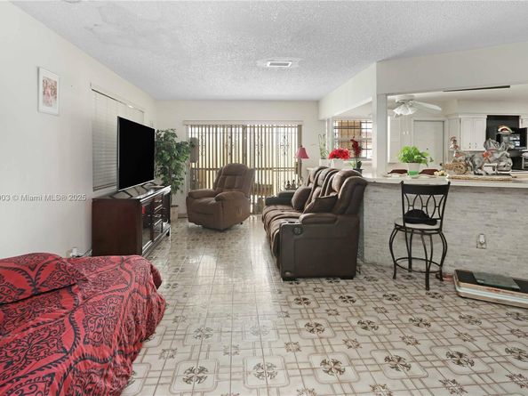192 W 33rd St, Hialeah FL 33012