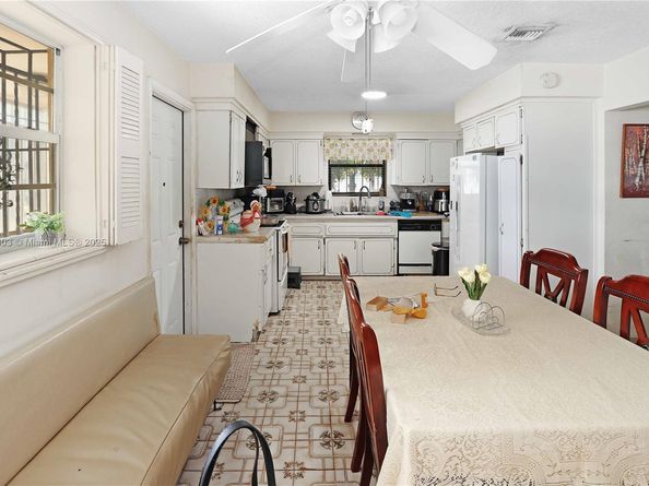 192 W 33rd St, Hialeah FL 33012