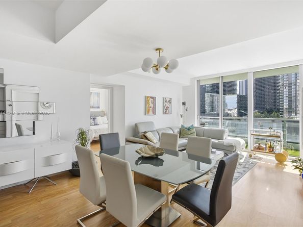 92 SW 3rd St 1604, Miami FL 33130