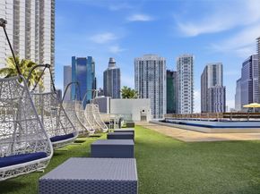 92 SW 3rd St 1604, Miami FL 33130