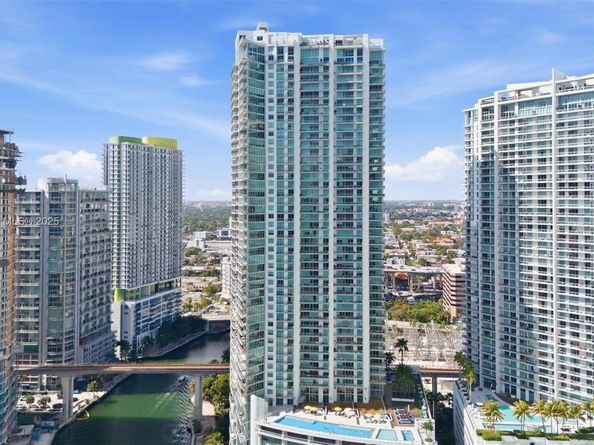 92 SW 3rd St 1604, Miami FL 33130