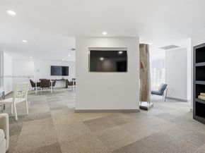 92 SW 3rd St 1604, Miami FL 33130