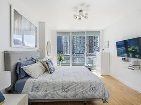 92 SW 3rd St 1604, Miami FL 33130