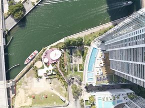 92 SW 3rd St 1604, Miami FL 33130