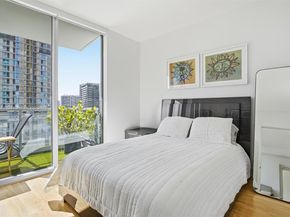 92 SW 3rd St 1604, Miami FL 33130