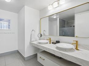 92 SW 3rd St 1604, Miami FL 33130