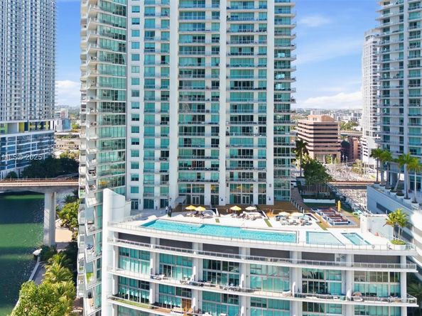 92 SW 3rd St 1604, Miami FL 33130