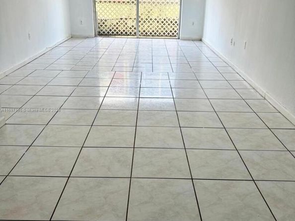 3600 NW 21st St 101, Lauderdale Lakes FL 33311