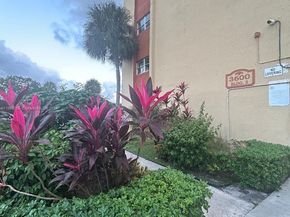 3600 NW 21st St 101, Lauderdale Lakes FL 33311
