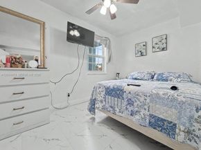 3554 SW 26th St, Miami FL 33133