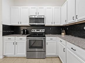 659 NE 191st St, Miami FL 33179