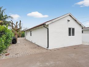 2845 SW 67th Ave, Miami FL 33155