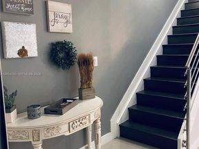 10424 NW 63rd Ter, Doral FL 33178