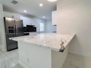 2560 Calamondin Cir, Coconut Creek FL 33063