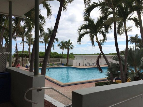 6345 Collins Ave 937, Miami Beach FL 33141