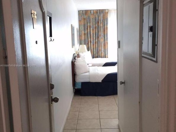 6345 Collins Ave 937, Miami Beach FL 33141
