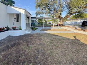 794 NW 44th St, Miami FL 33127