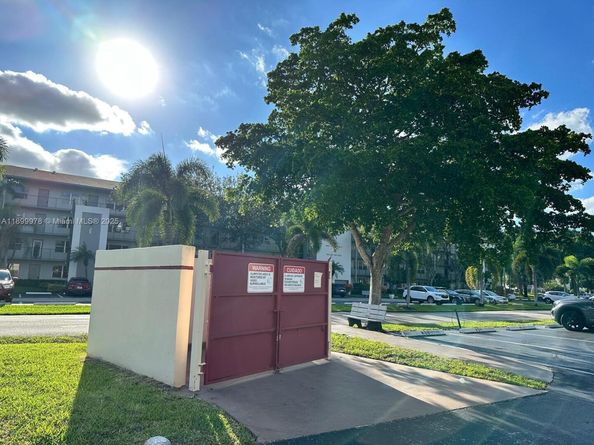 251 SW 134th Way 314M, Pembroke Pines FL 33027