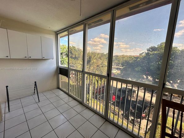 251 SW 134th Way 314M, Pembroke Pines FL 33027