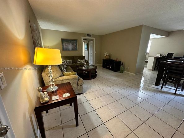 251 SW 134th Way 314M, Pembroke Pines FL 33027