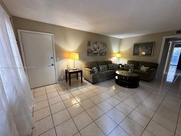 251 SW 134th Way 314M, Pembroke Pines FL 33027